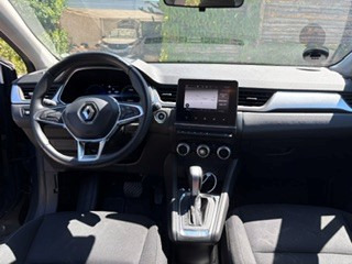 Blå Renault Captur fra 2021