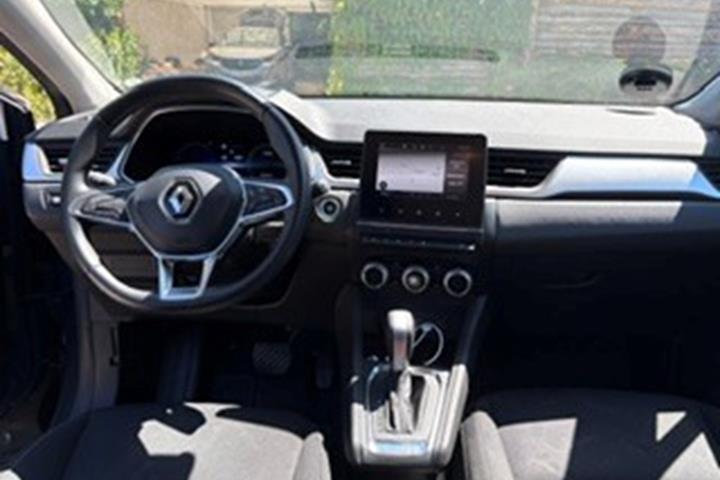 Blå Renault Captur fra 2021
