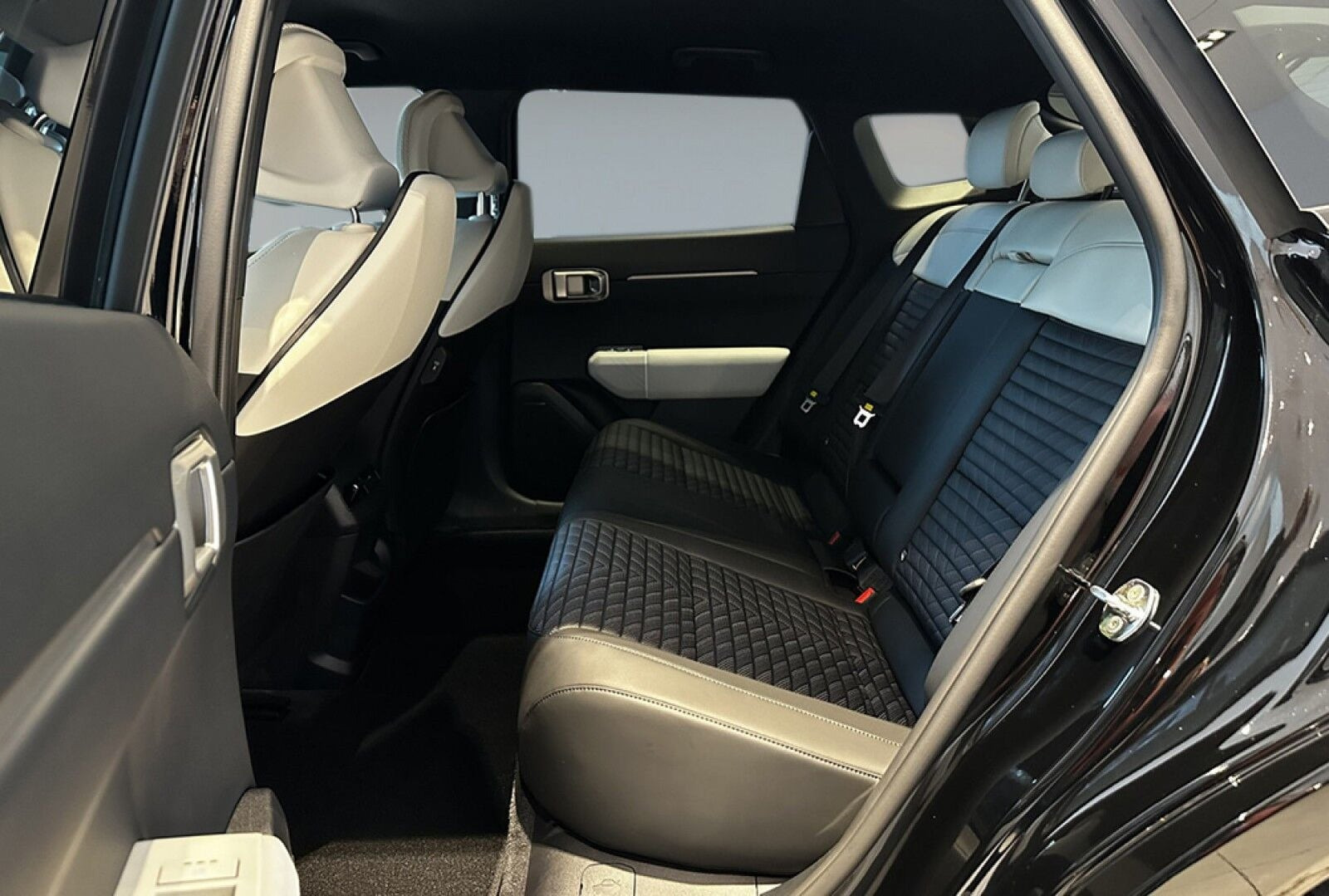 Kia EV4 Long Range Fastback, 204hp, 2026
