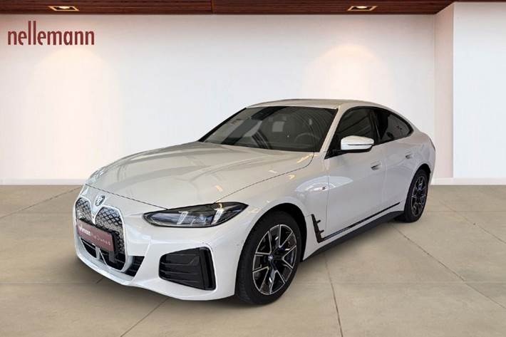 Hvid BMW i4 fra 2025