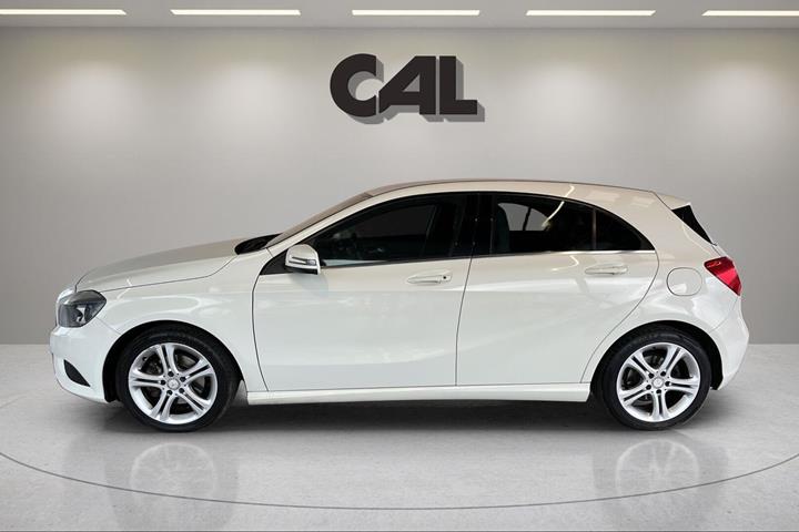 Hvid Mercedes A200 fra 2013