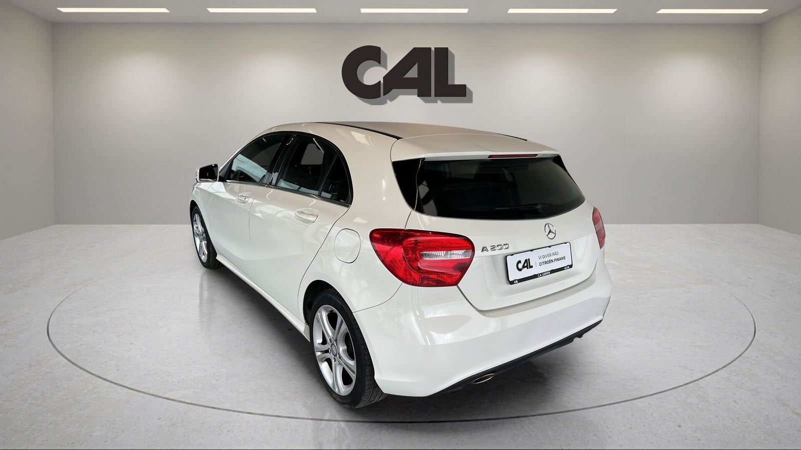 Hvid Mercedes A200 fra 2013