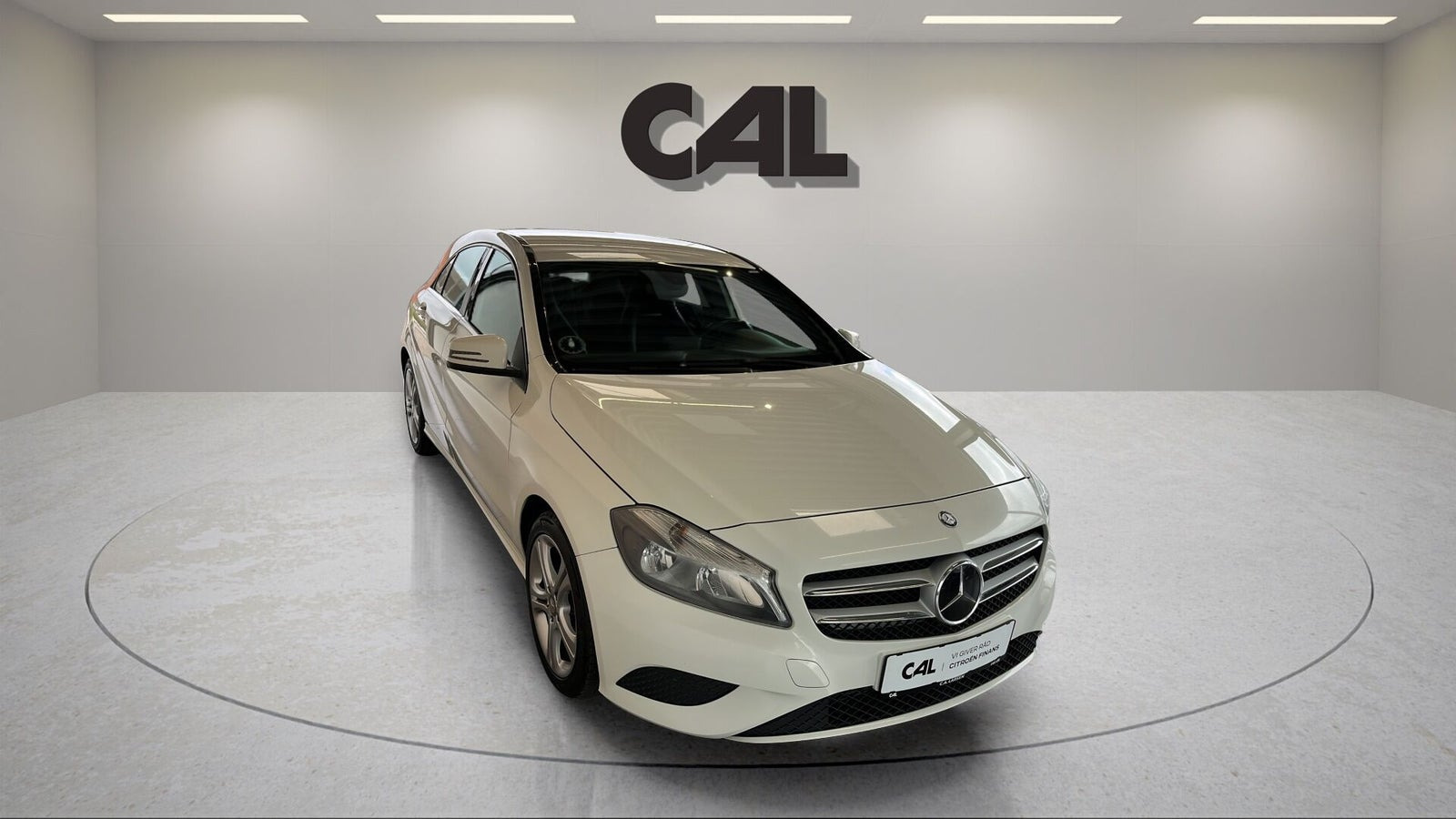 Hvid Mercedes A200 fra 2013