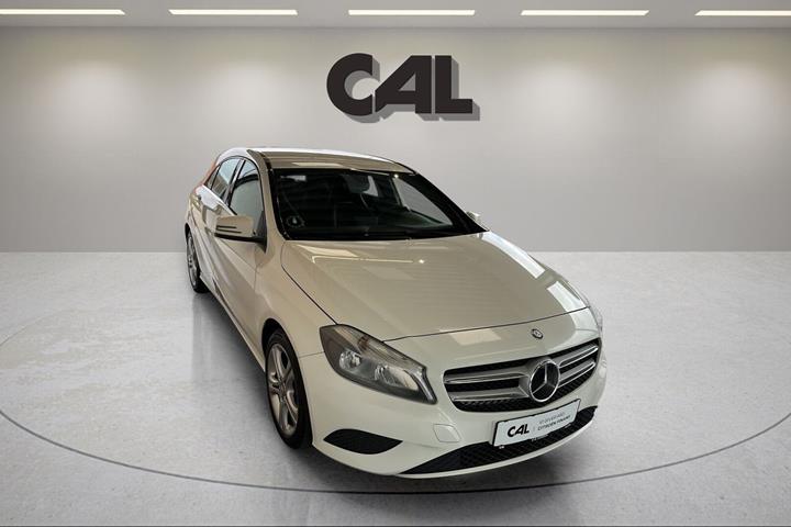 Hvid Mercedes A200 fra 2013