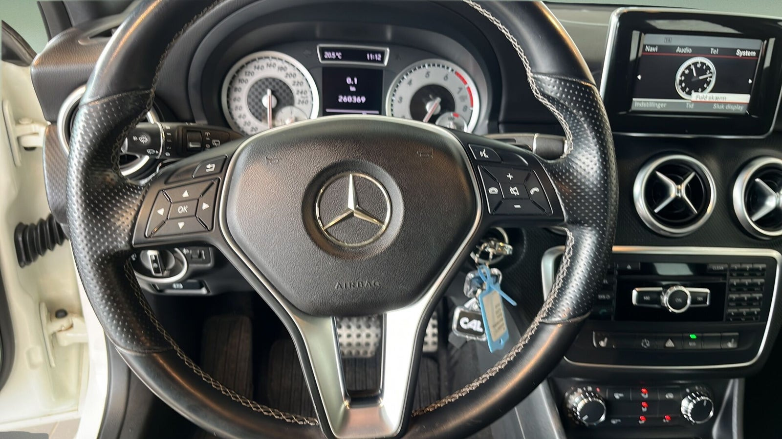 Hvid Mercedes A200 fra 2013