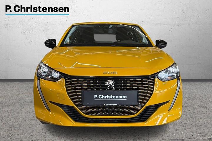 Gul Peugeot e-208 fra 2023
