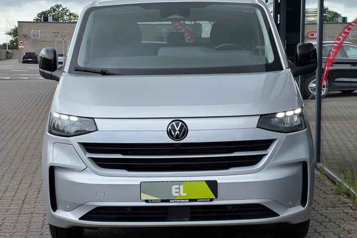 Sølv VW e-Caravelle fra 2025