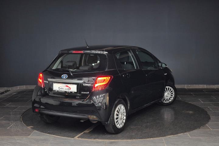 Sort Toyota Yaris fra 2015
