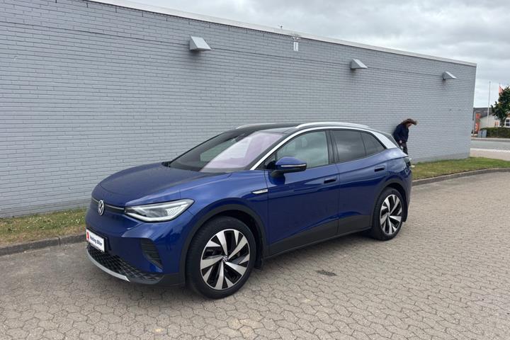Blå VW ID.4 fra 2022 set udefra