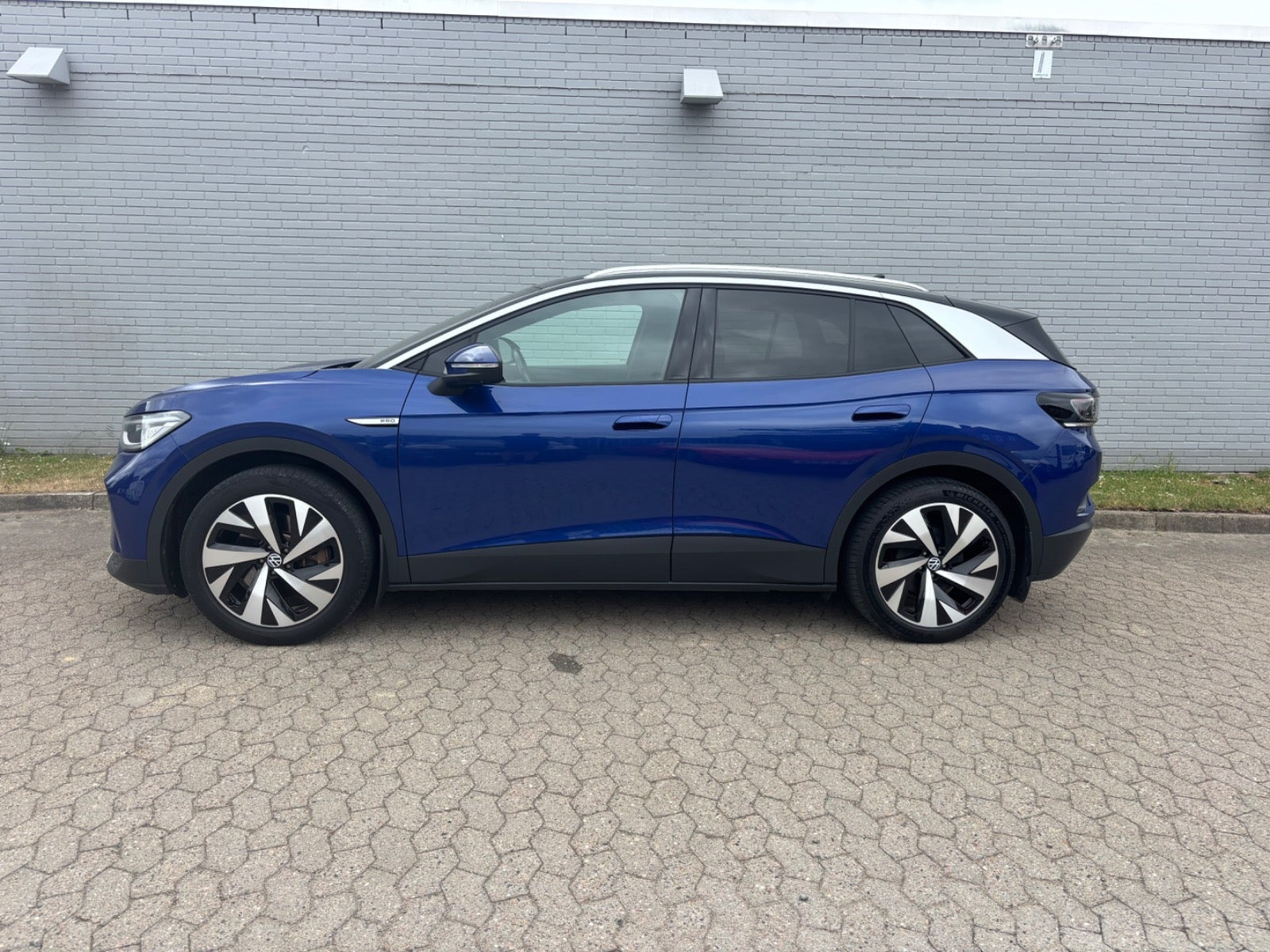 Blå VW ID.4 fra 2022