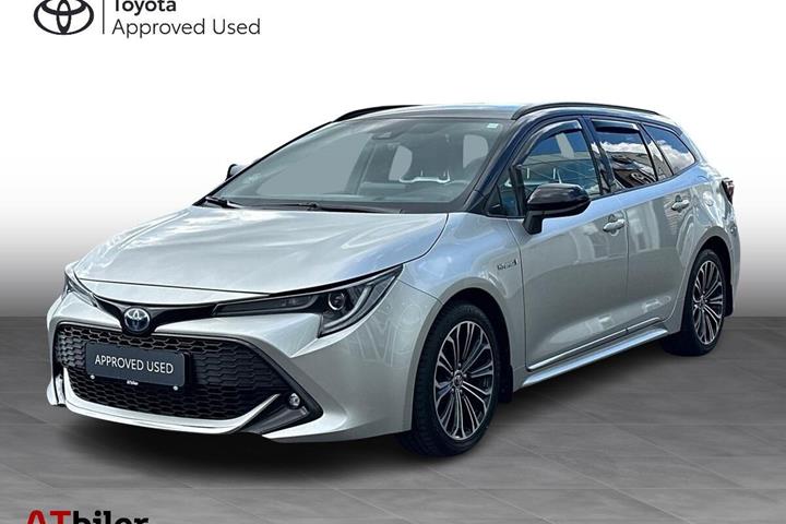 Grå Toyota Corolla fra 2019 set udefra