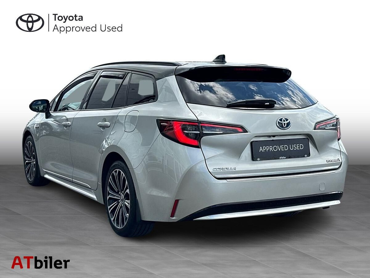 Grå Toyota Corolla fra 2019