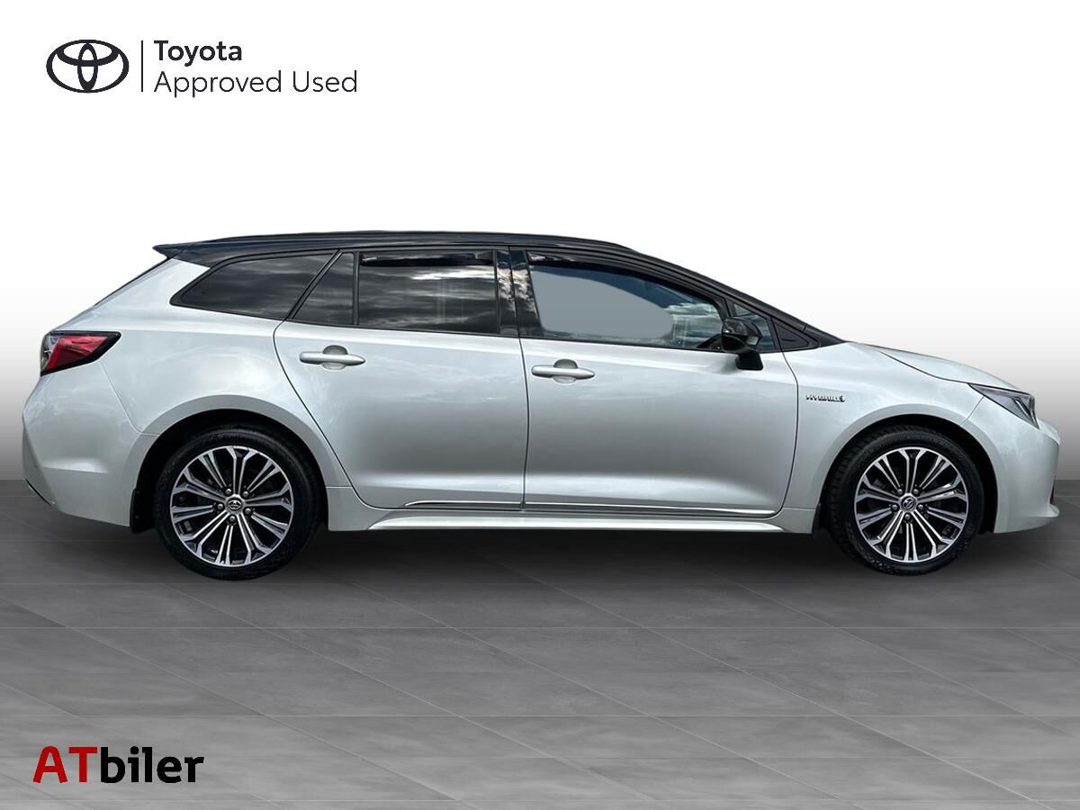 Grå Toyota Corolla fra 2019