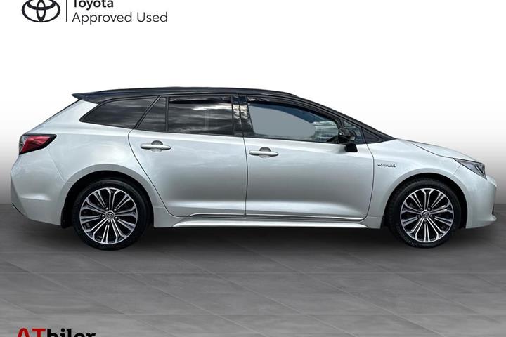 Grå Toyota Corolla fra 2019