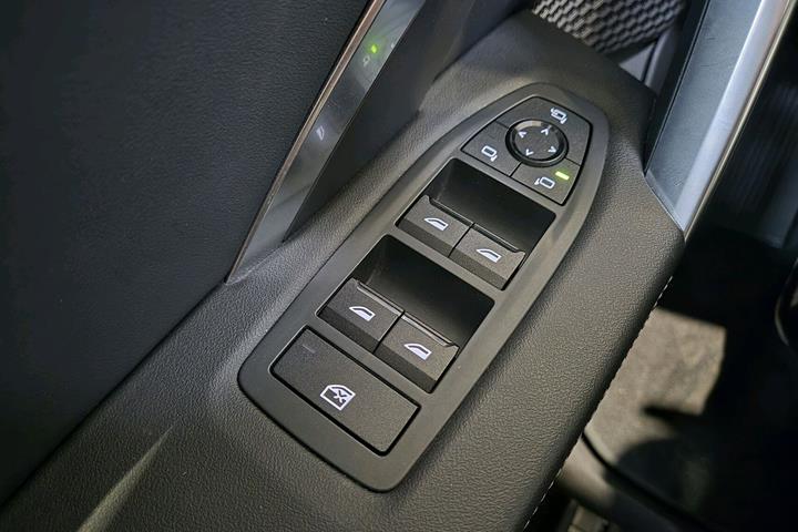 undefined BMW iX1 fra 2024