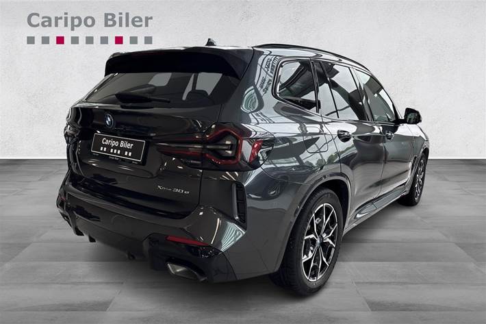 Grå BMW X3 fra 2023