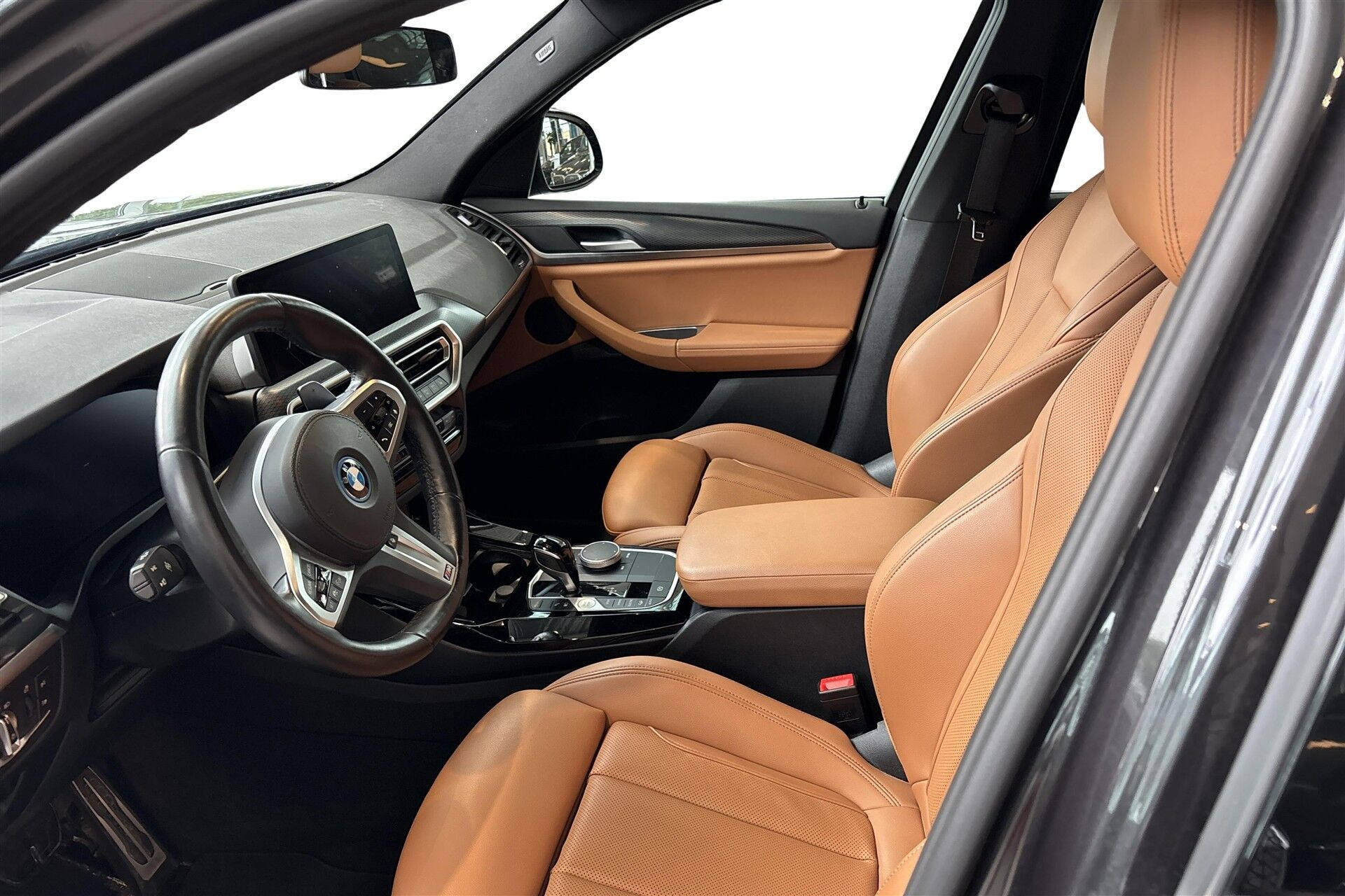 Grå BMW X3 fra 2023