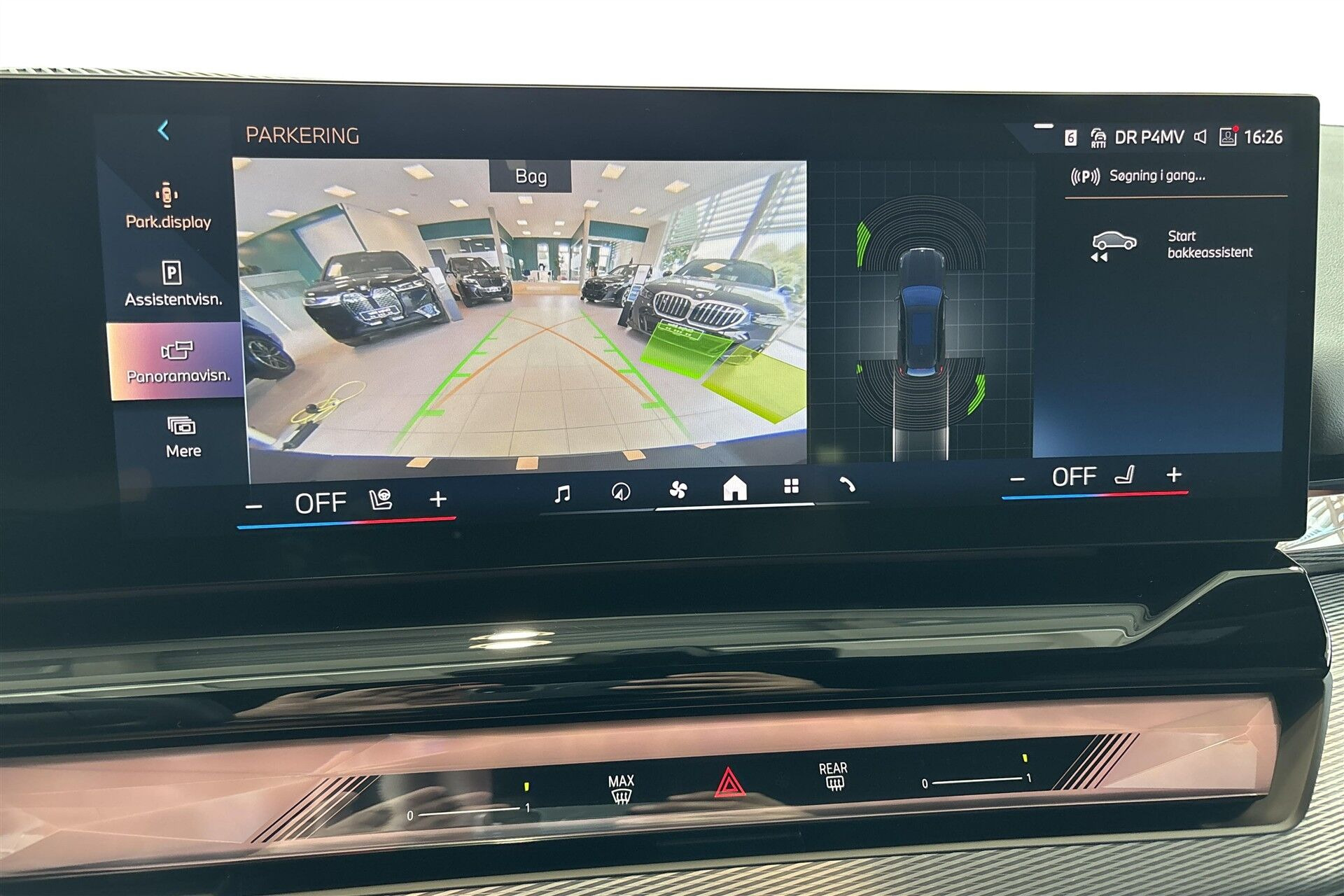 Grå BMW i5 fra 2025