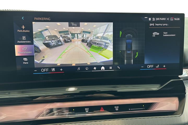 Grå BMW i5 fra 2025