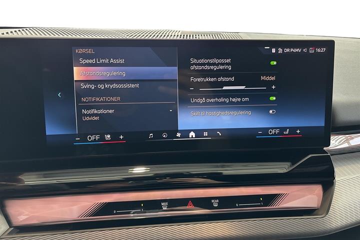 Grå BMW i5 fra 2025