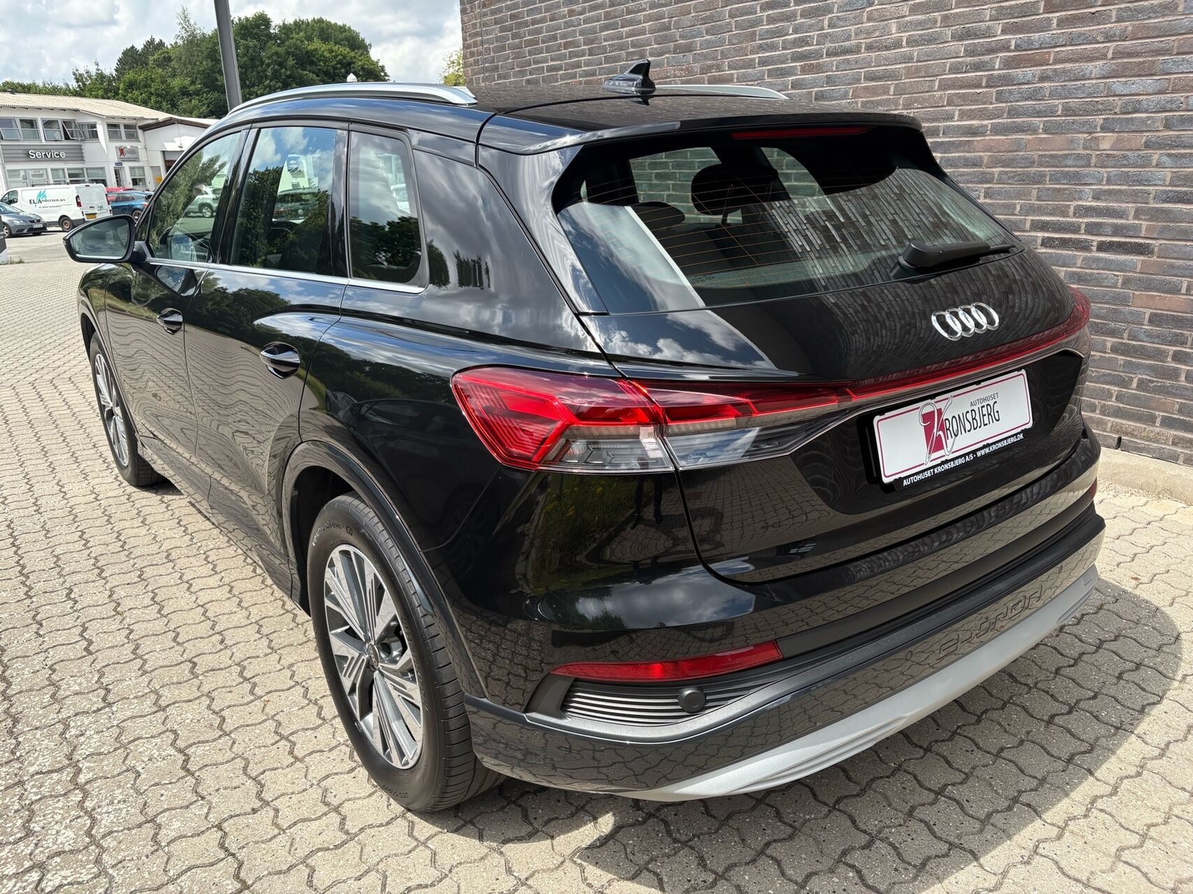 Sort Audi Q4 fra 2024