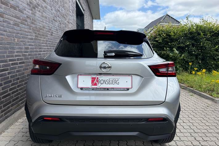 Sølv Nissan Juke fra 2020