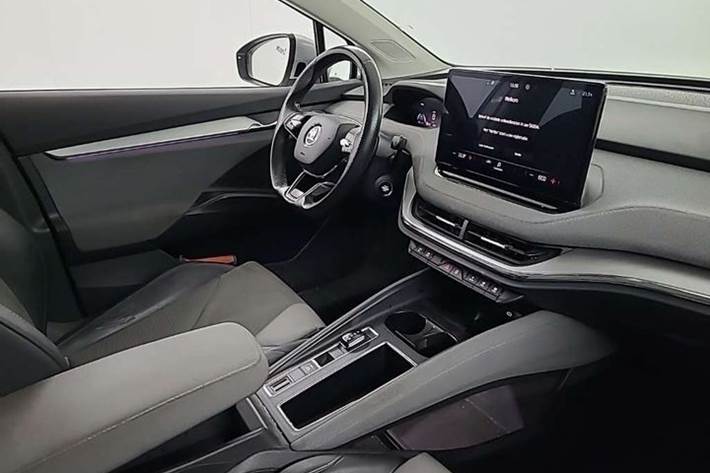 Sølv Skoda Enyaq fra 2021