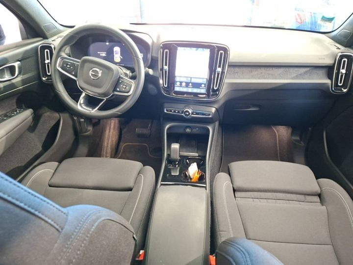 Blå Volvo C40 fra 2023