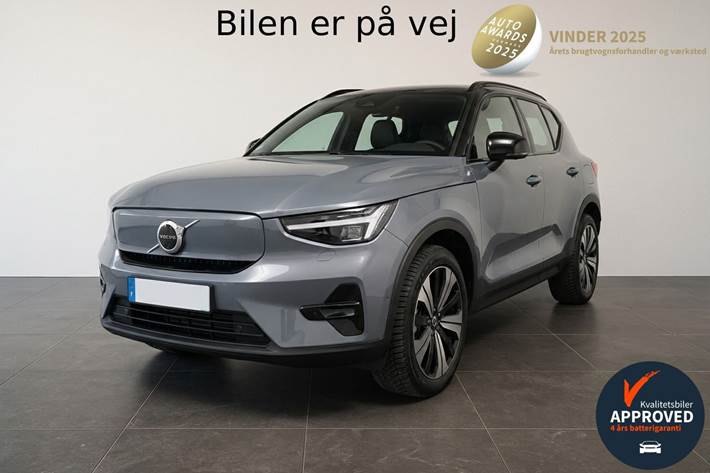 Grå Volvo XC40 fra 2023