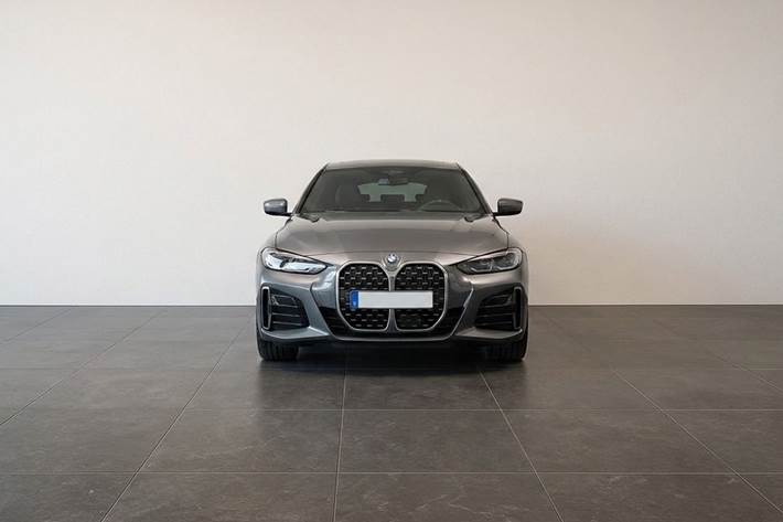 Grå BMW i4 fra 2022