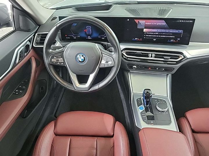 Grå BMW i4 fra 2022