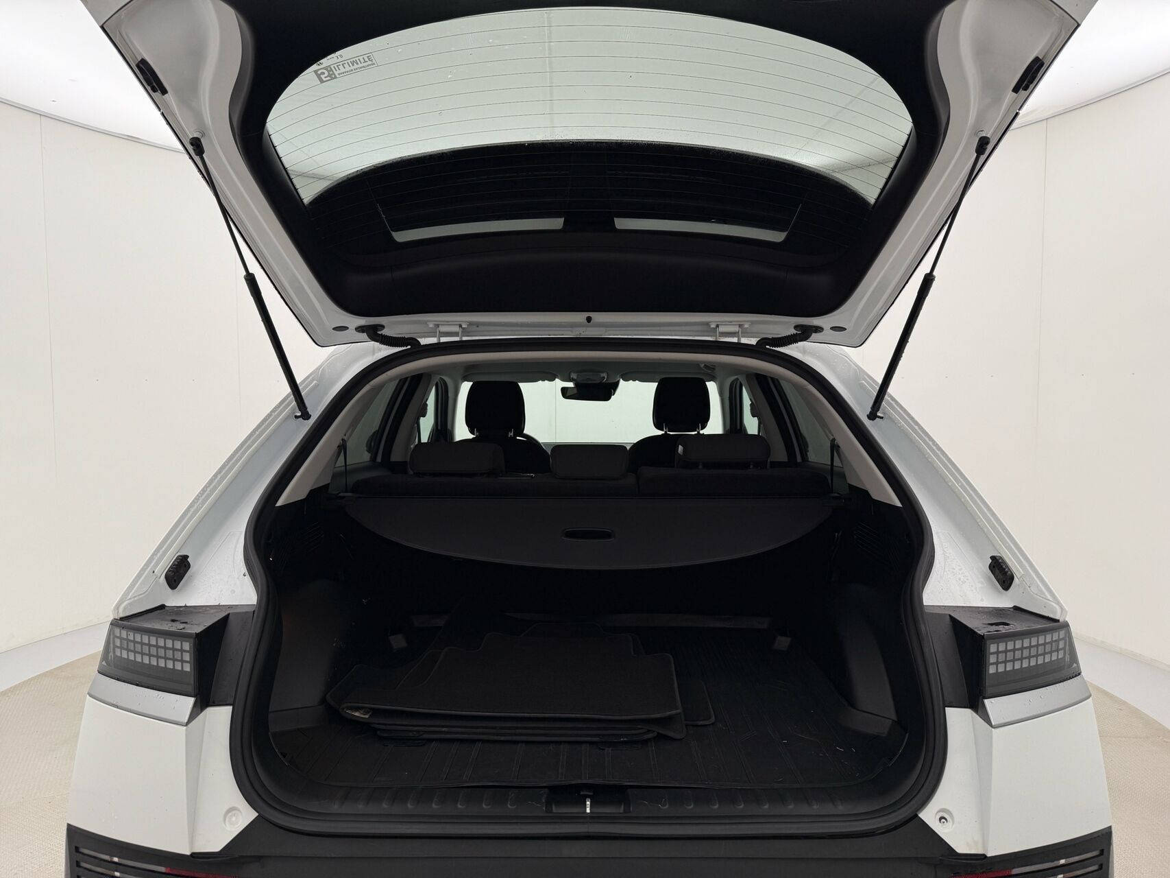 Hvid Hyundai Ioniq 5 fra 2023