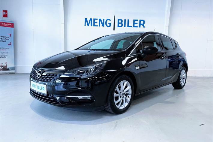 Sort Opel Astra fra 2020
