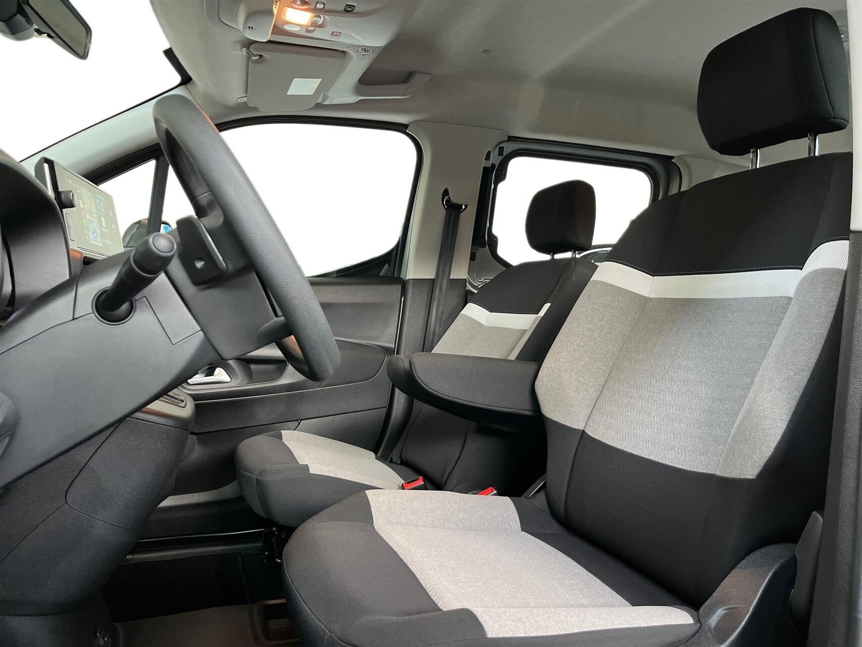 Grå Citroën ë-Berlingo fra 2025