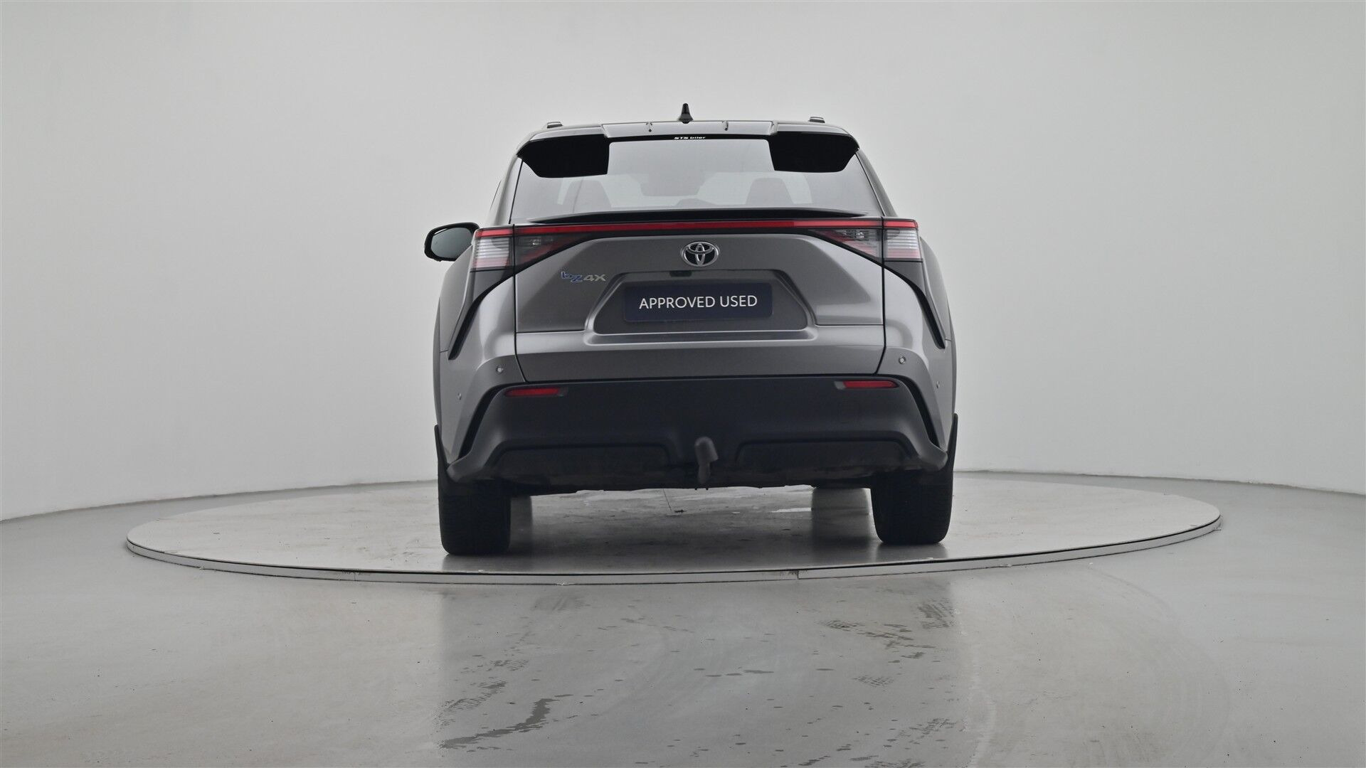 Grå Toyota BZ4X fra 2025