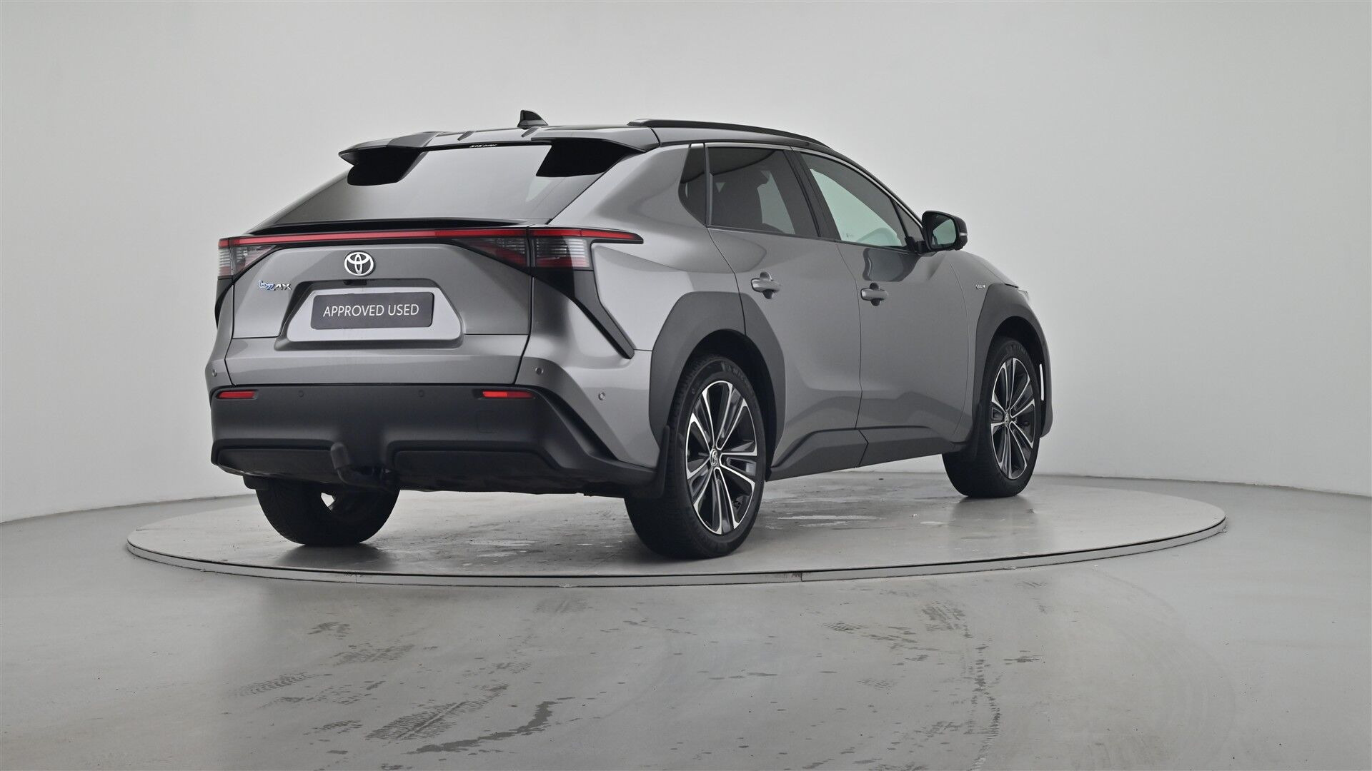 Grå Toyota BZ4X fra 2025