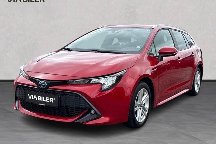 Rød Toyota Corolla fra 2022