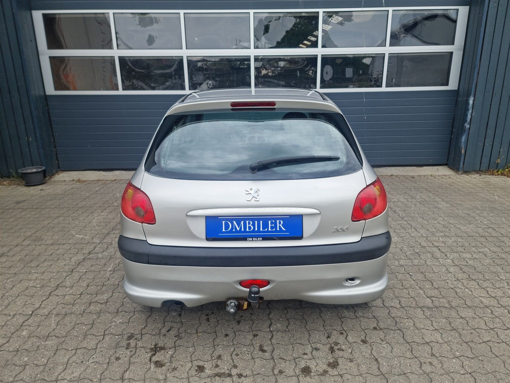 Sølv Peugeot 206 fra 2003