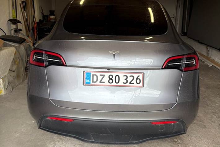 undefined Tesla Model Y fra 2024