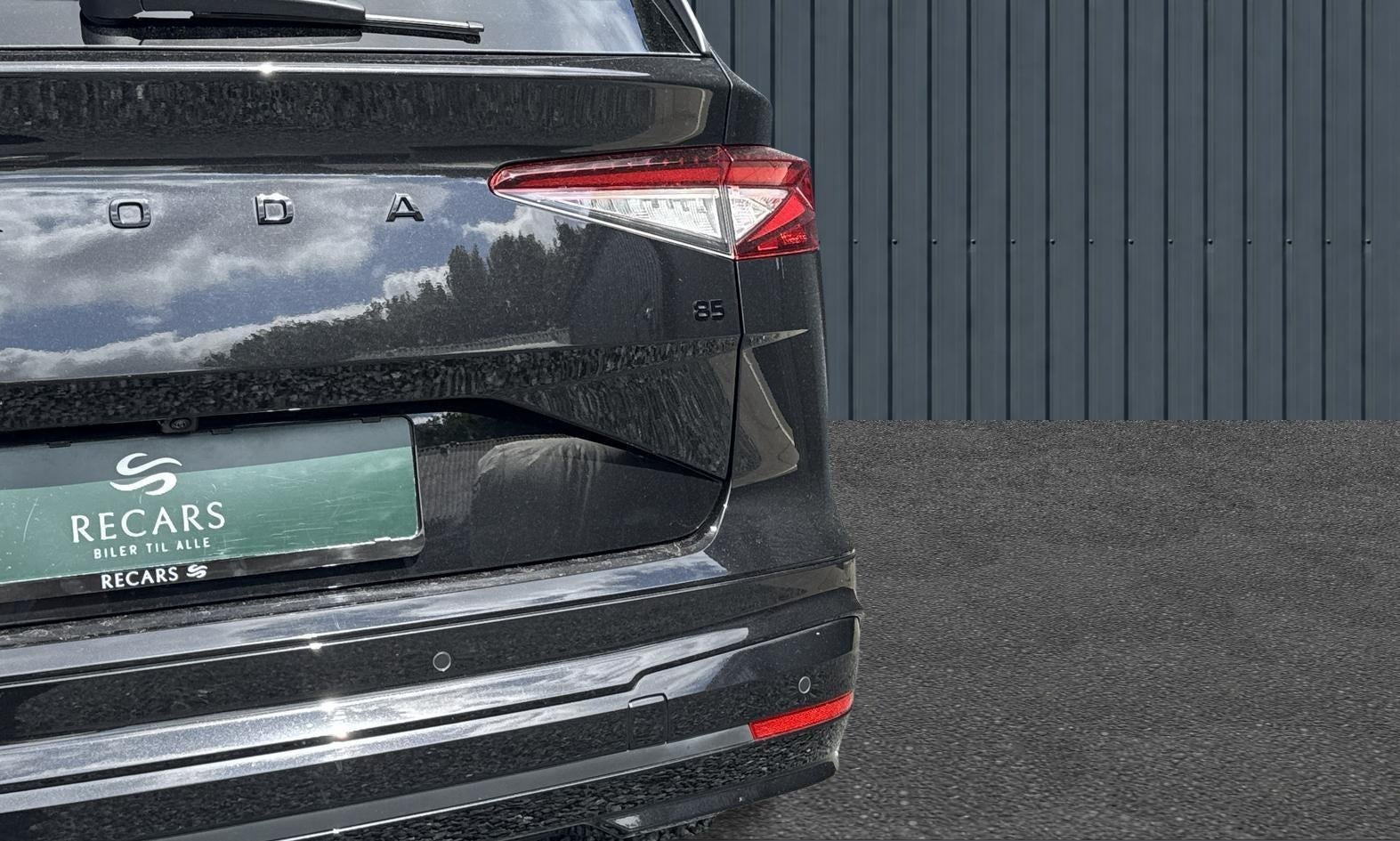Sort Skoda Enyaq fra 2024