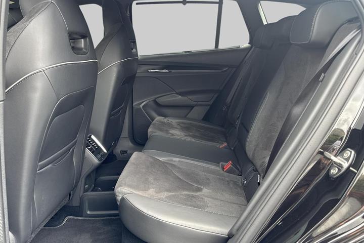 Sort Skoda Enyaq fra 2024