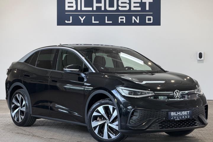 Sort VW ID.5 fra 2024 set udefra