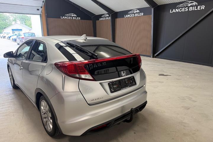 Sølv Honda Civic fra 2014