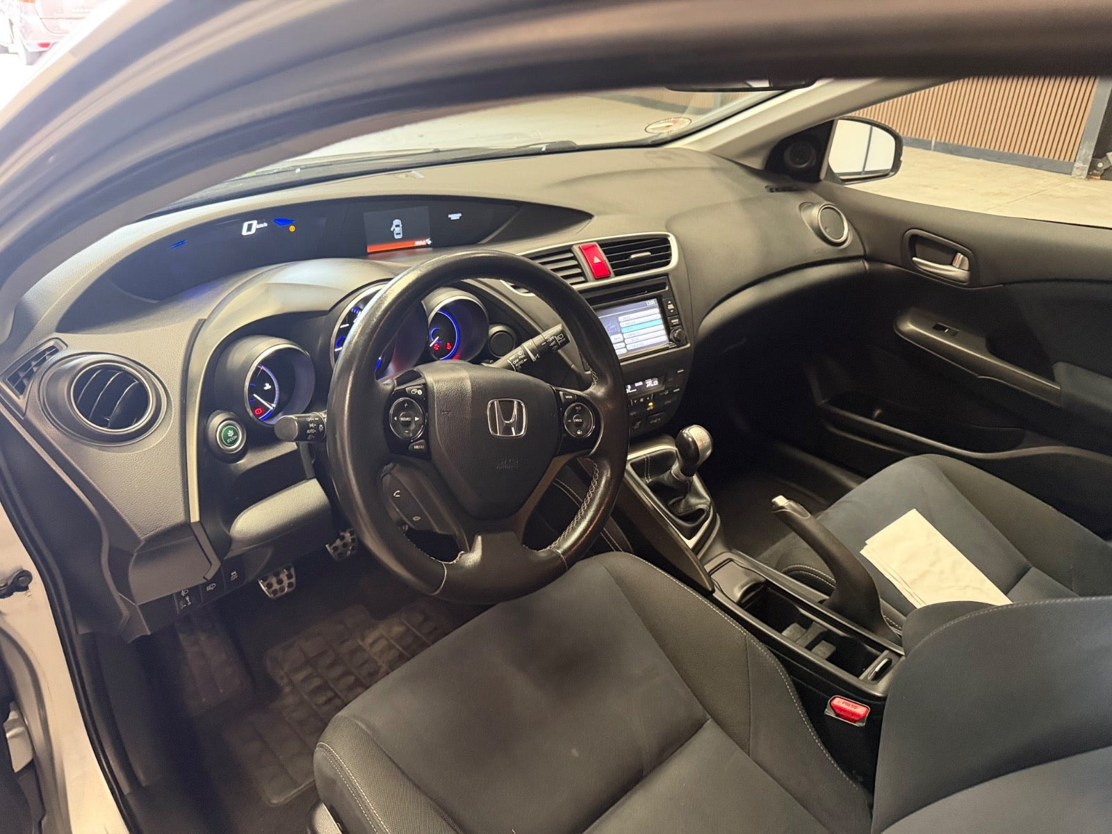 Sølv Honda Civic fra 2014