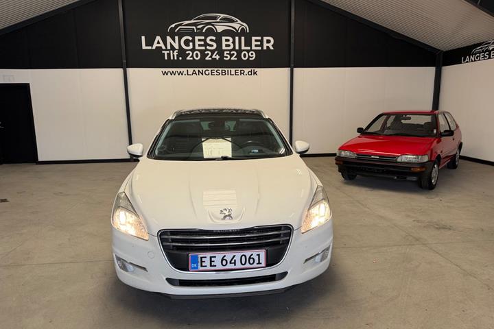 Hvid Peugeot 508 fra 2012