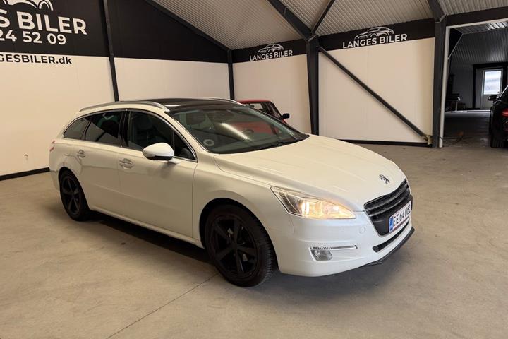 Hvid Peugeot 508 fra 2012