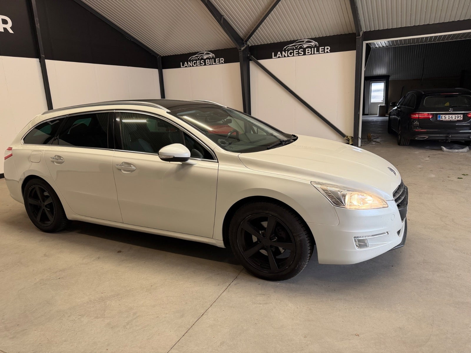 Hvid Peugeot 508 fra 2012