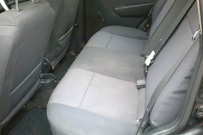 Gul Chevrolet Aveo fra 2010