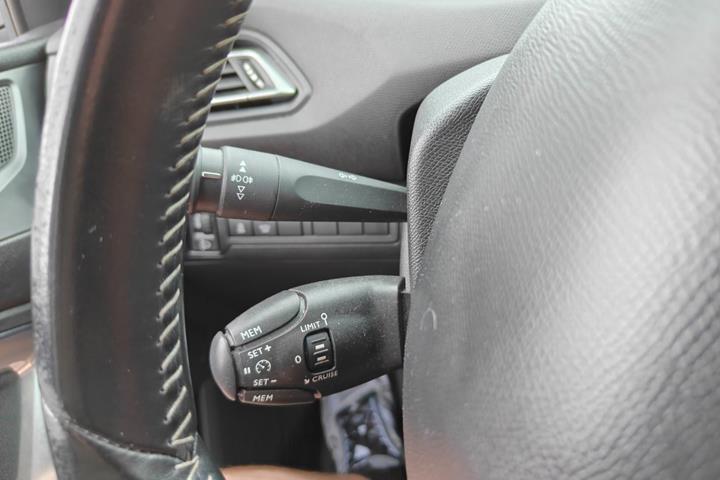 undefined Peugeot 308 fra 2017