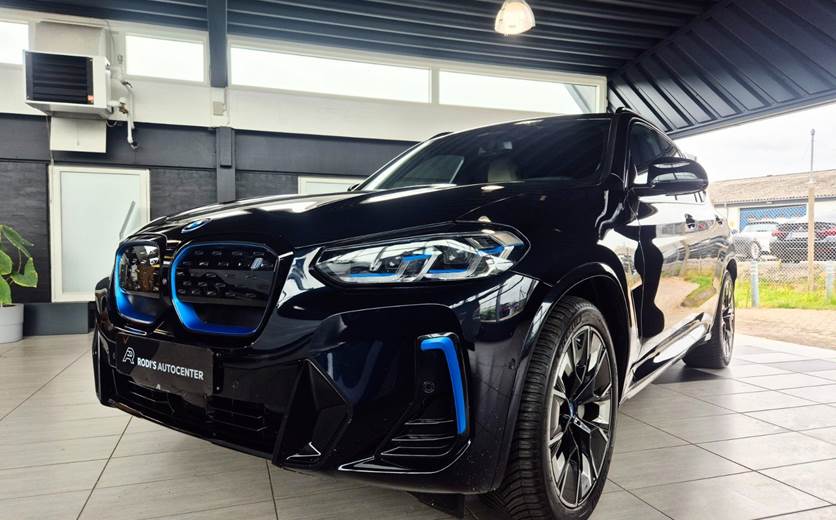 BMW iX3 Charged Plus M-Sport
